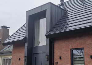 Woning bekleed met Nedzink NOIR